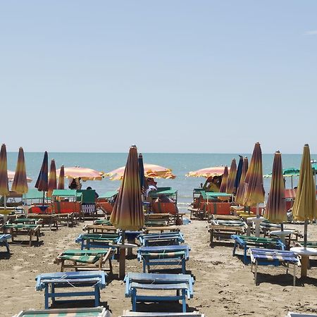 Hotel Riviera Δυρράχιο Εξωτερικό φωτογραφία