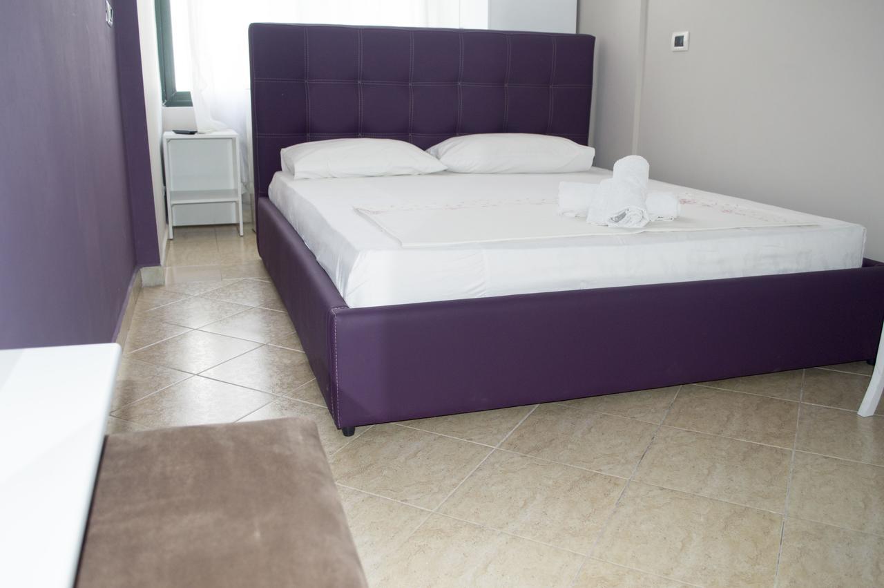 Hotel Riviera Δυρράχιο Εξωτερικό φωτογραφία