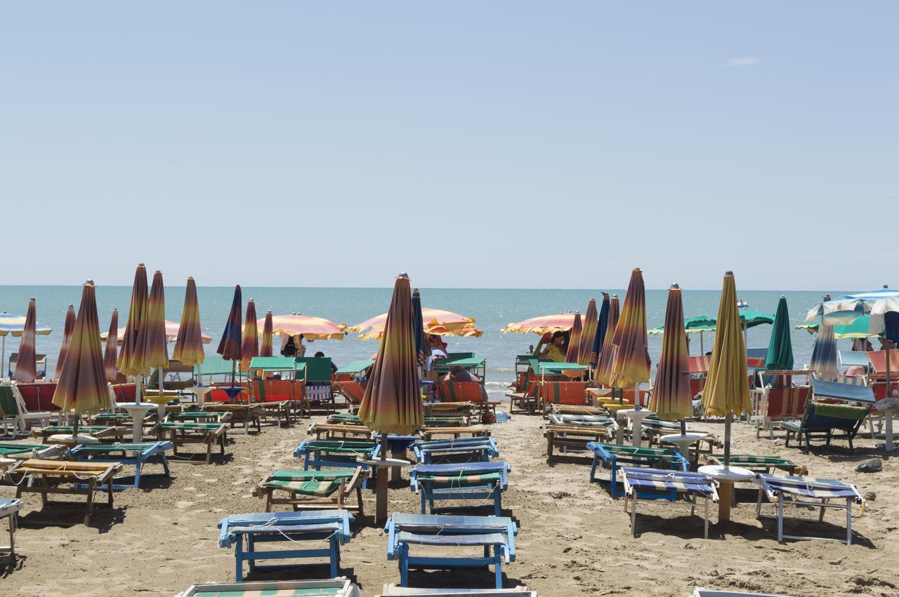 Hotel Riviera Δυρράχιο Εξωτερικό φωτογραφία